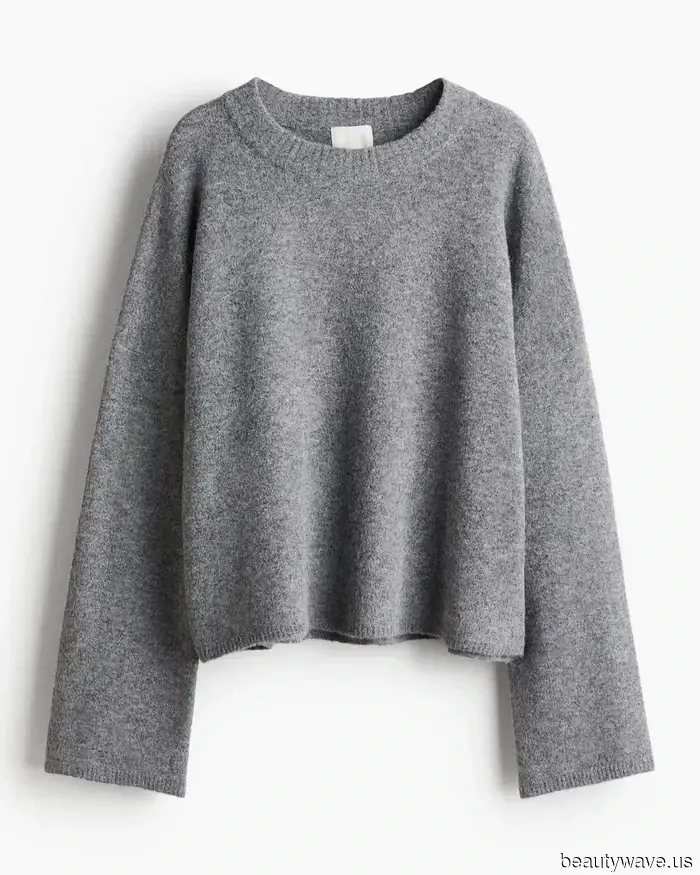 While black boots are a timeless choice, styling them in this way will give them a fresh, modern twist for 2026.