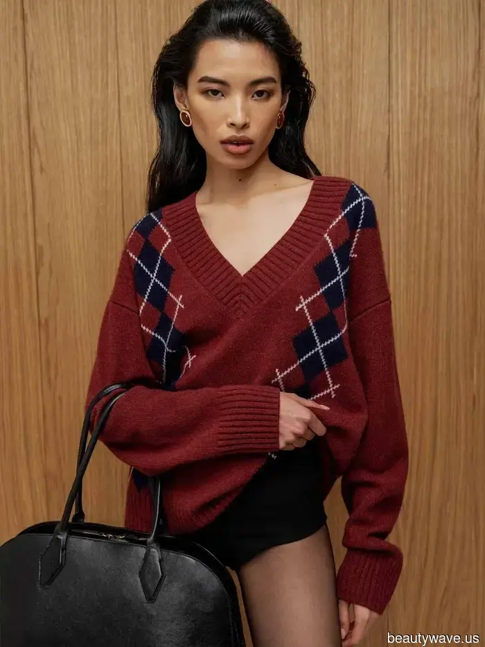 Editors from Who What Wear shared their top 38 fashion discoveries of the month with me.