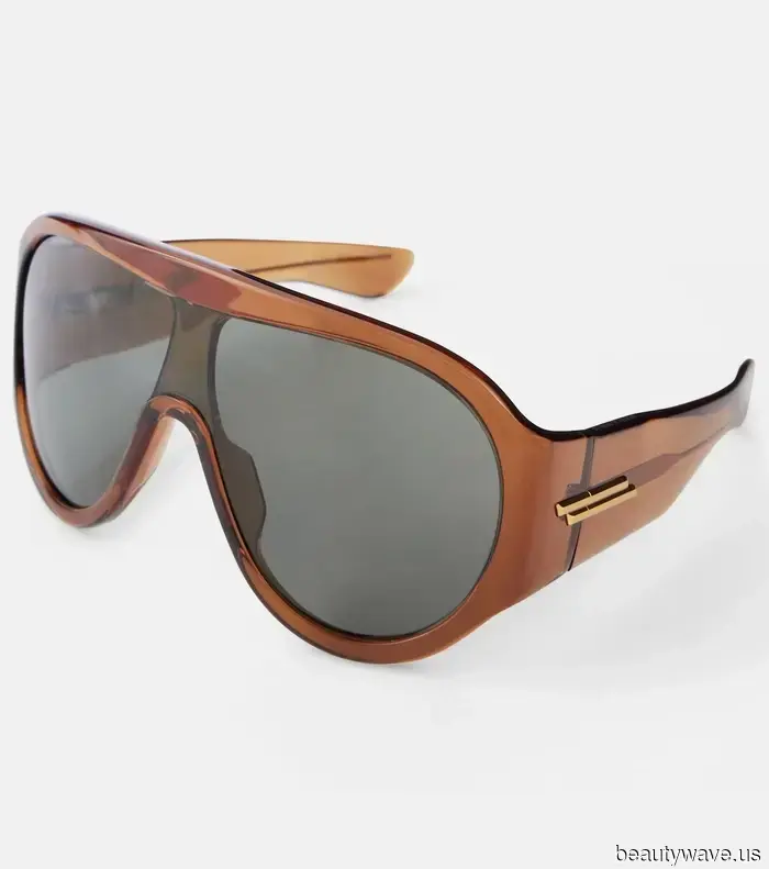 Trust Me: I'm a Stylist—These 5 Surprising Accessories Will Trend in 2026