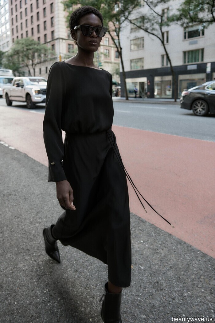 Gwyneth Paltrow recently embodied the style of Carolyn Bessette Kennedy, but replaced her '90s sandals with *this* shoe trend.