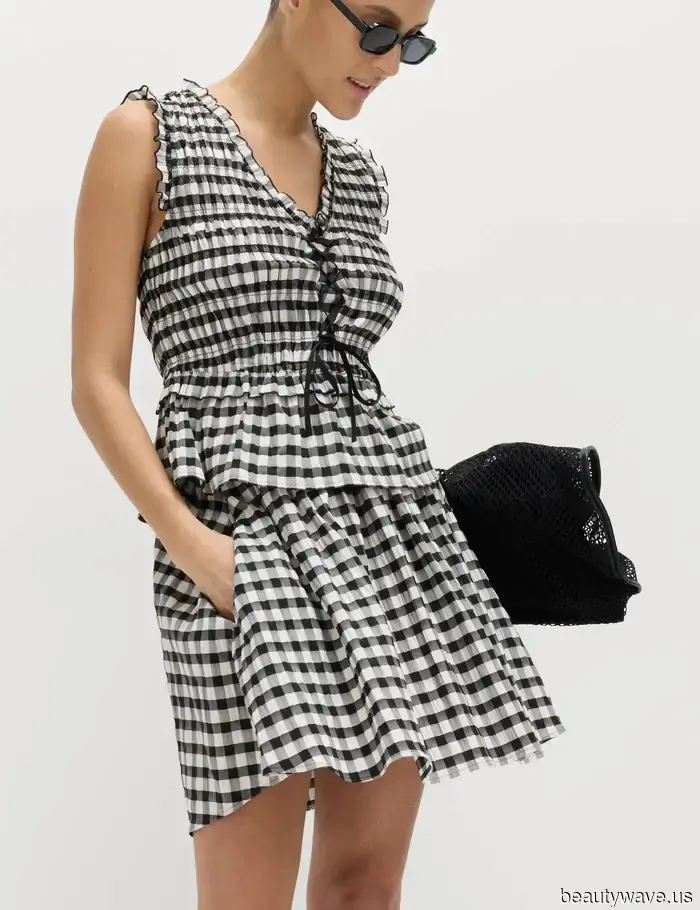 M&S Has Declared It: Here Are 5 Stylish Transitional Trends That Instantly Elevate Spring Outfits.