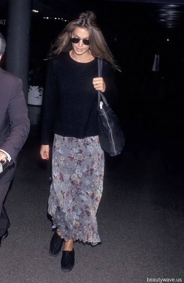 Специфические наряды Синди Кроуфорд в аэропорту из 90-х, которые я все еще вижу на самых стильных пассажирах мира