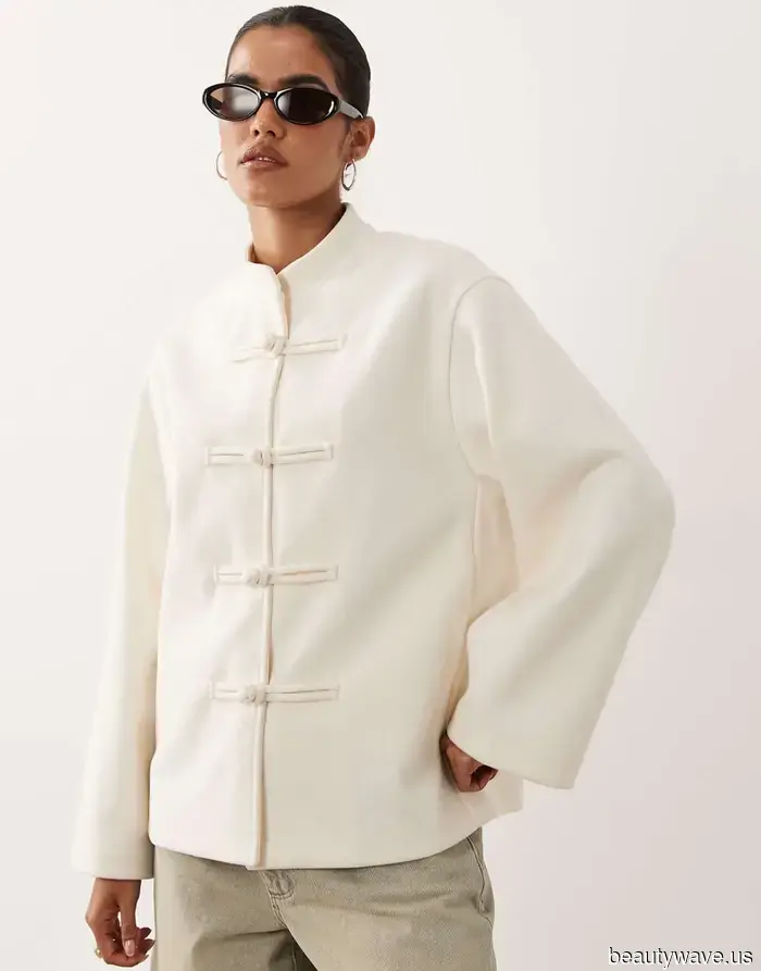È arrivato il primo acquisto cult dell'autunno, e i londinesi alla moda lo indossano già in continuazione.