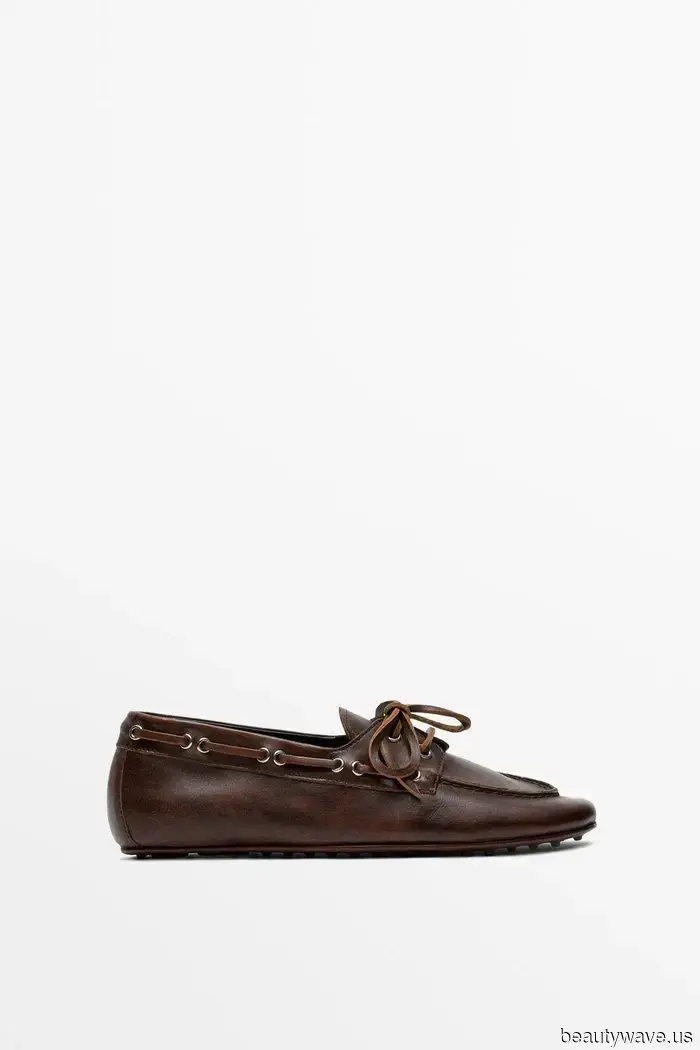 It’s Here—The Early Autumn Shoes and Jeans Combination That Fashion Enthusiasts Will Embrace Starting in September.