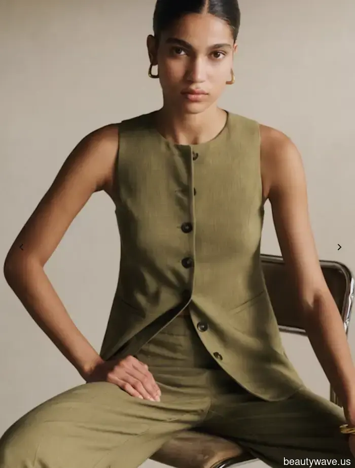 Not Just Black and White—This Season's Most Stylish Dressers Are Choosing Vibrant Color Combinations