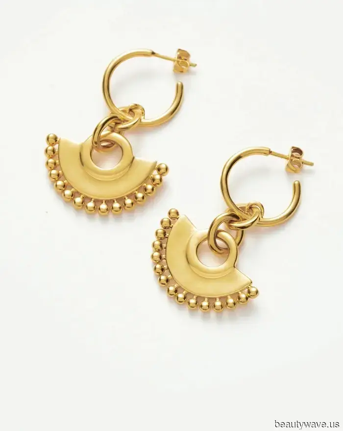 I usually don't shop during sales, but I'm making an exception for Sienna Miller's favorite earrings.