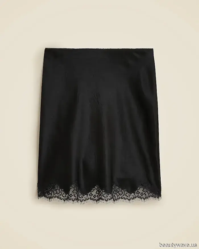 Here’s How Fashion Enthusiasts are Wearing This Summer's Most Beautiful Skirt Trend