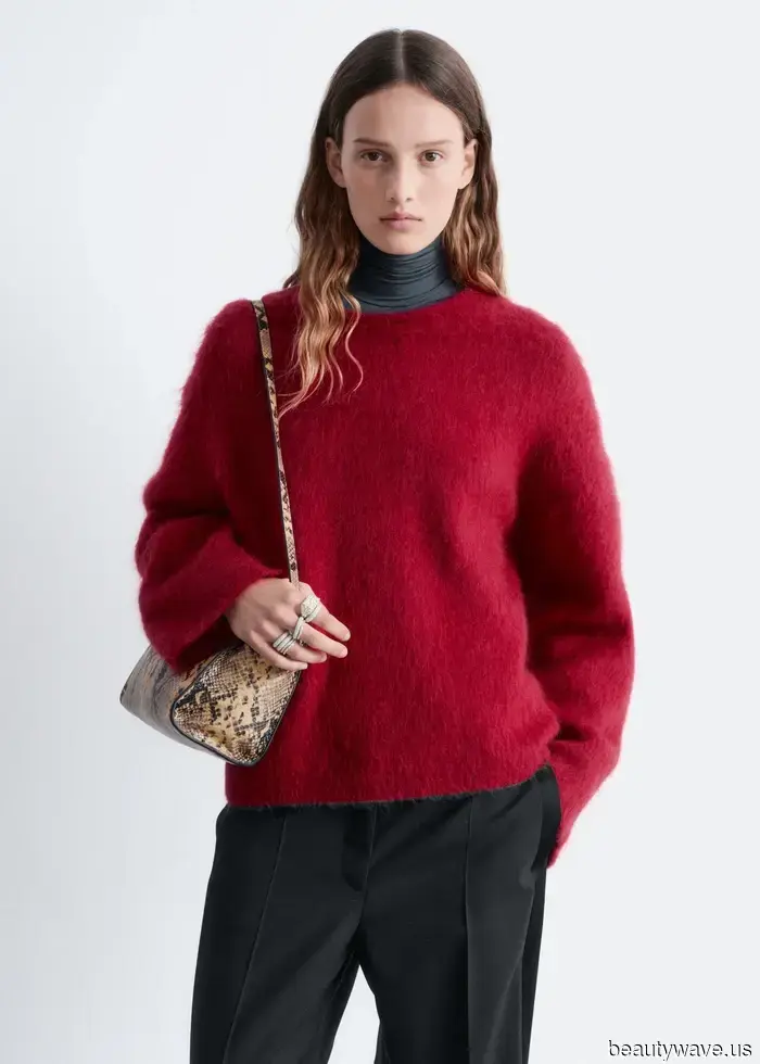 Ovunque guardo, le persone di moda indossano jeans con uno di questi 5 colori di maglieria.