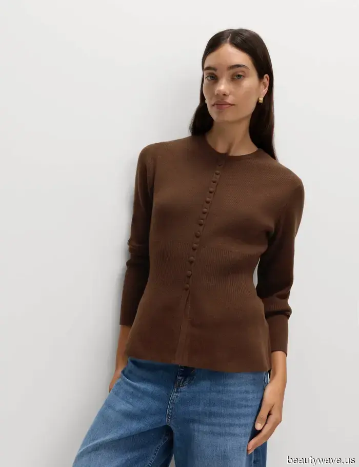 6 Fall Trends That Transform Basic Jeans into a Stylish Statement