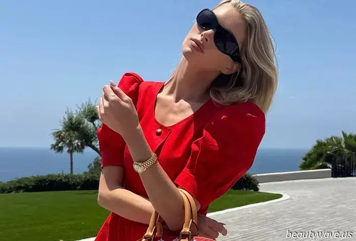 Elsa Hosk lanzó una colección cápsula con Reklaim que presenta los bolsos más elegantes.