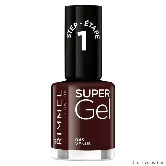 Not Red, Not Milky—The Most Stylish French Individuals Are Choosing This Surprising Pedicure Color for Summer.