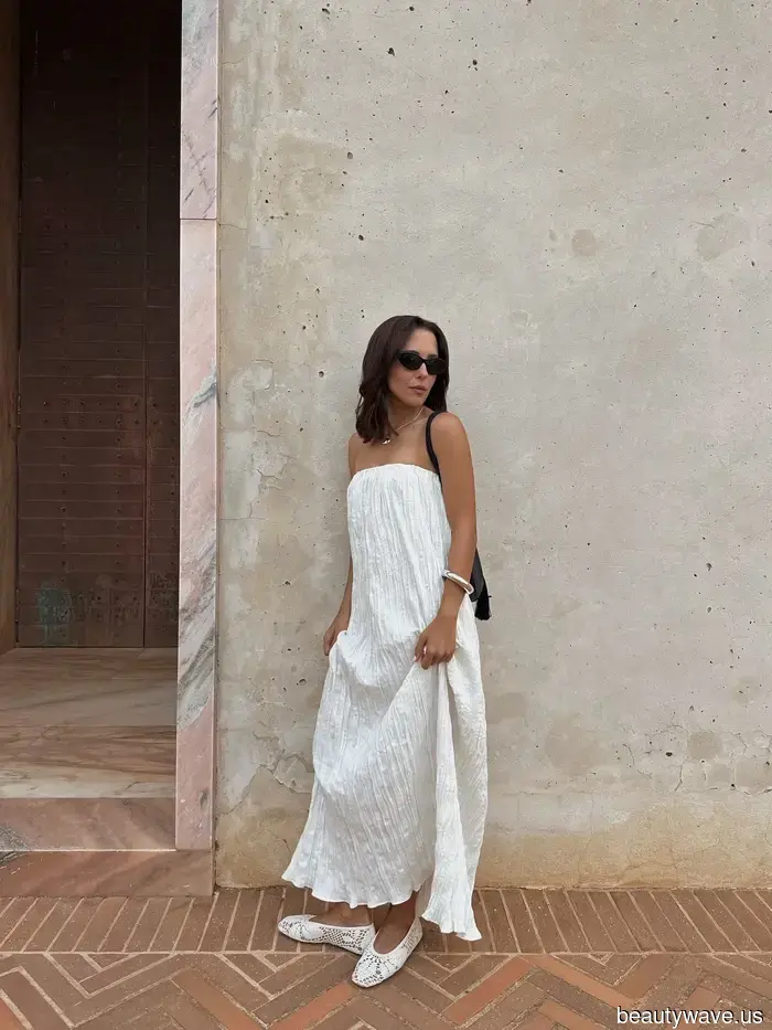 Halt die Spitze&mdash;Die It-Girls tragen stattdessen diesen schickeren Mikrotrend in all ihren Sommer-Outfits 2026.