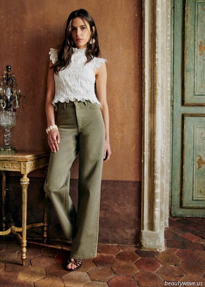 I'm in my 20s, and Jennifer Aniston is in her 50s—we're both putting blue jeans aside for this trendy alternative in 2025.