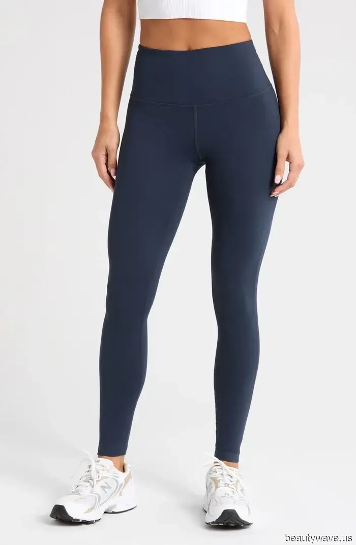 Black is timeless, but J.Lo's choice of legging color is the key to appearing affluent at Pilates this winter.