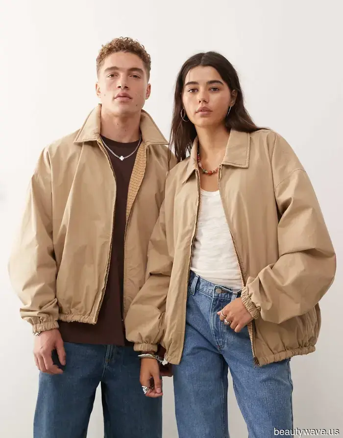 Zara's Reversible Jacket Sold Out Quickly—Now It Returns in a Sleeker Color.