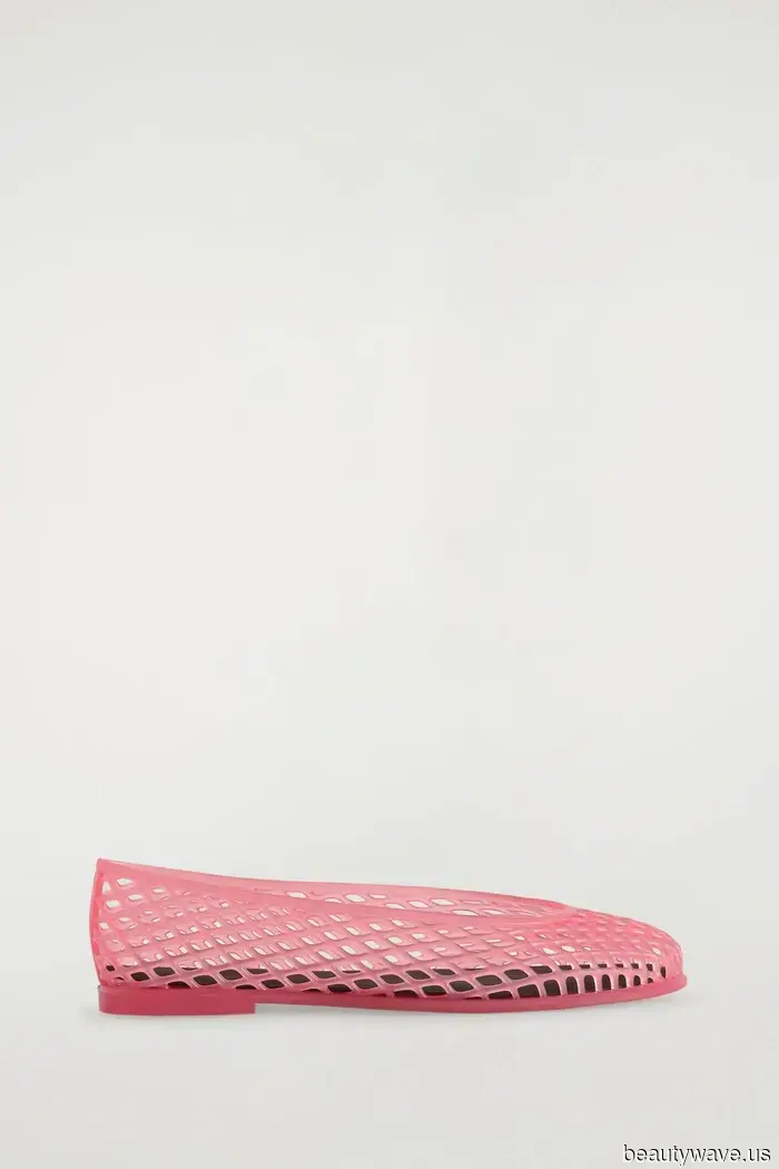 If you're tired of your ballet flats, here are five chic shoe trends to explore this spring.