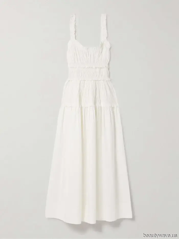 Gwyneth Paltrow ha appena aggiornato la sua tendenza per i vestiti estivi senza tempo con gli accessori più belli.