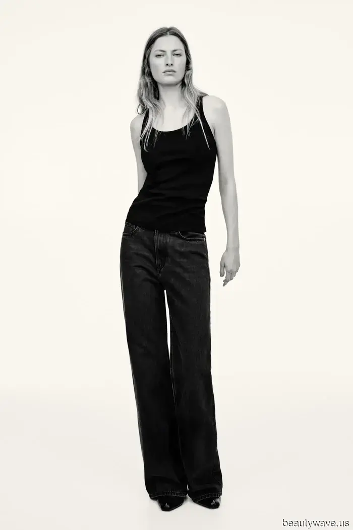 Stylish individuals in their 20s and 30s are now embracing this Y2K skinny jeans and shoe pairing.