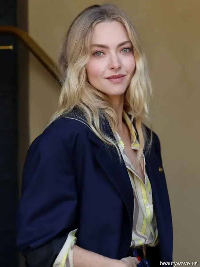 Da "Grigio Dorato" a "Balayage Butterscotch", Questi Colori di Capelli Biondi Praticamente Gridano Autunno