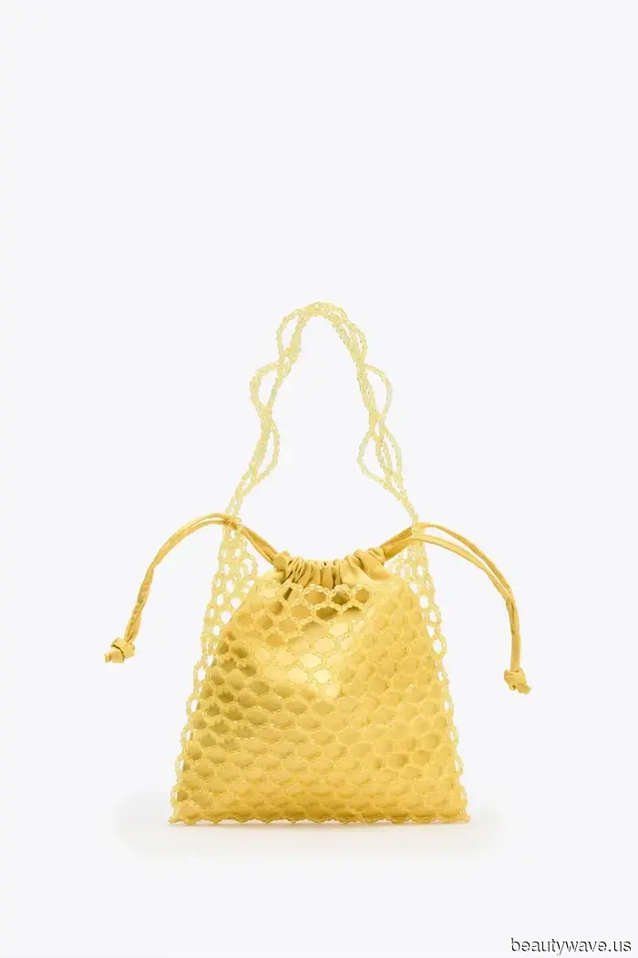 Модные люди сейчас тянутся к маленьким бисерным сумочкам&mdash;31 стильный вариант, который привлек мое внимание