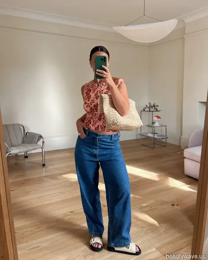 These 5 Outfits Show That Fashion's Beloved "Ugly" Shoe Pairs So Well with Denim.