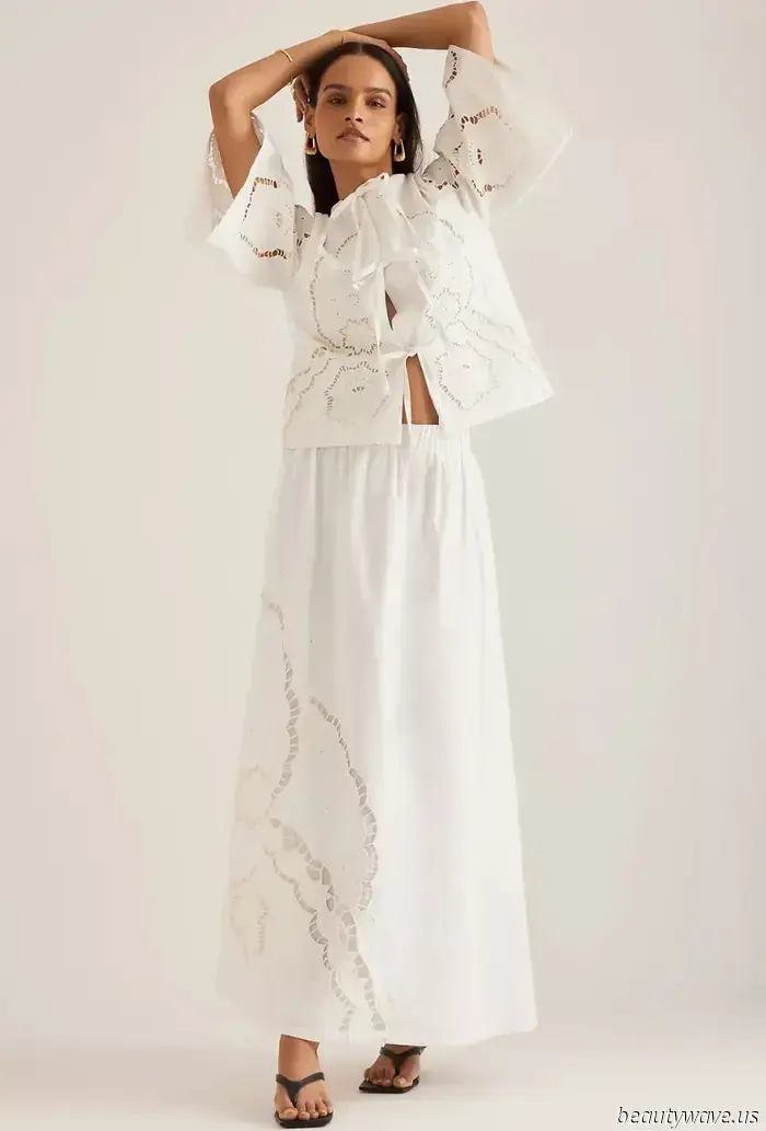 If I were to suddenly embark on an all-expenses-paid trip to Greece or the Amalfi Coast, here's what I would pack.