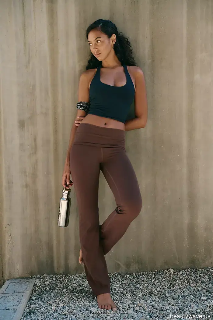 Los leggings en verano son un imprescindible&mdash;5 formas de llevarlos en 2026