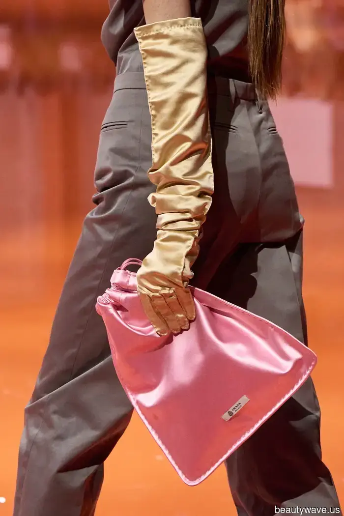 Это здесь: Ит Bag от Prada на лето 2026 года