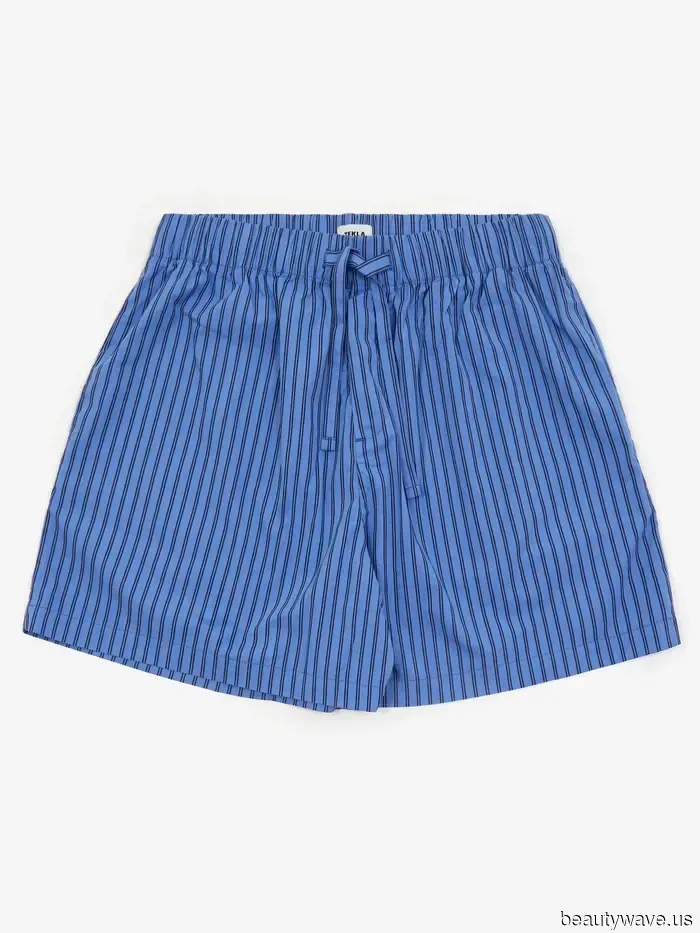 French women and Alexa both agree—this shorts trend is currently much more stylish than denim options.