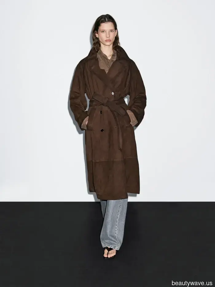 Cooler Than a Trench—This Coat Trend Is Subtly Dominating for Fall.