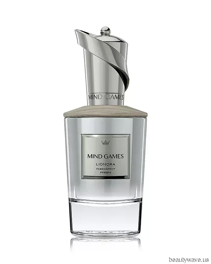 Los individuos más elegantes que conozco están haciendo espacio en sus tocadores para este perfume ácido.