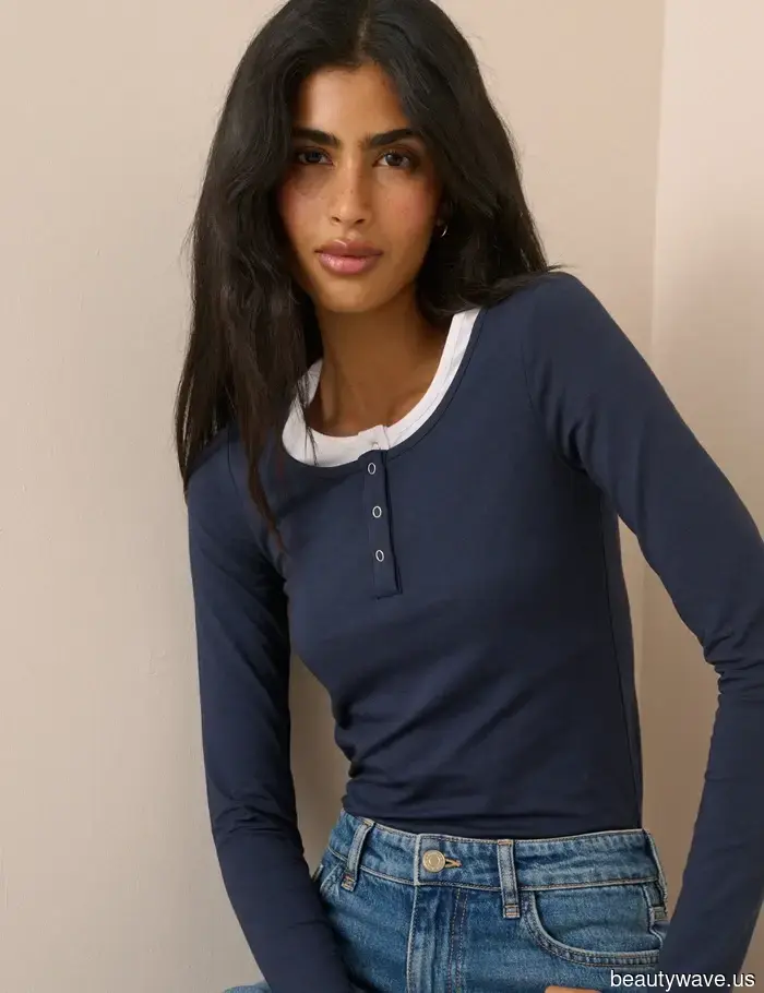 It-Girls in London und Paris sind sich einig: Dieser zeitlose Top-Trend lässt Jeans, Shorts und Röcke schicker aussehen.