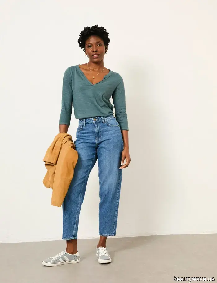 5 Denim Trends I'm Putting on Hold for Spring and 5 I'm Choosing to Wear Instead