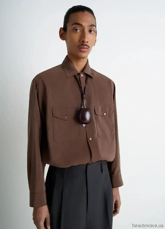 Face the Truth: These 8 Bag Trends Went Out of Style in 2025.