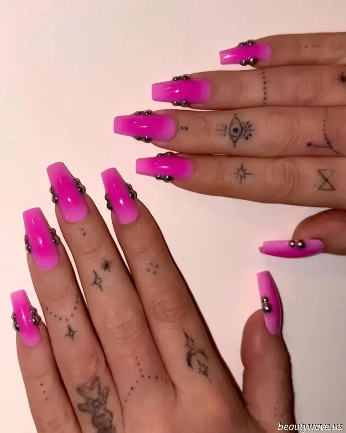 Bereitet euch vor — dieser überraschend schicke Herbst‑Nageltrend kommt auf unsere minimalistischen Maniküren zu.