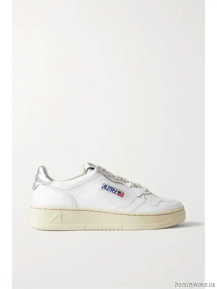 Victoria Beckham trug gerade den Trainer-Trend, den Mode-Leute seit Jahren völlig ignoriert haben