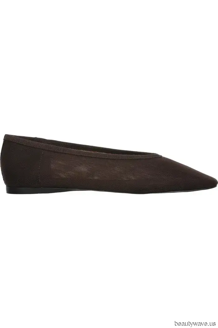 Here’s How to Ensure Your Stylish Summer Flats Fit in During Fall