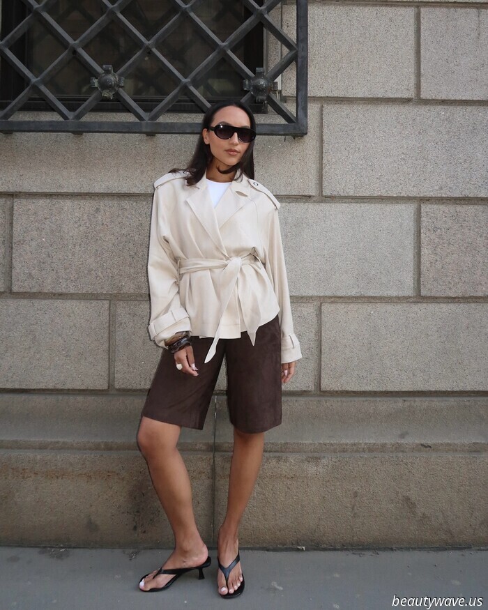 There's no question about it—this particular sandal gives long shorts a very sophisticated look.
