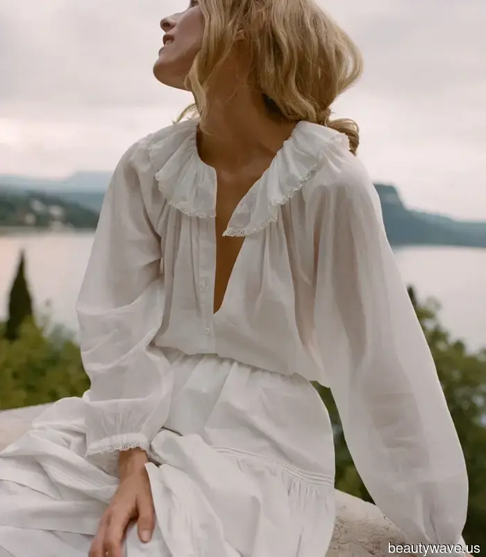 Con jeans, gonne o pantaloni corti, tutti gli esperti di moda amano queste bluse boho.