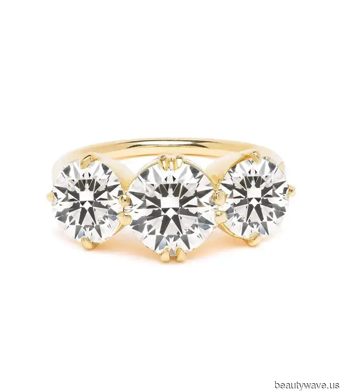 No, not oval solitaires—fashion's trendiest new brides are bringing back this anti-trend engagement ring.