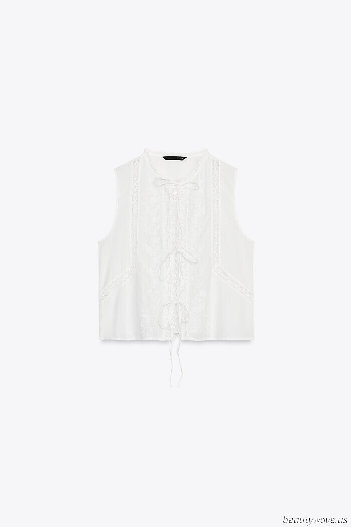 Forget About White T-Shirts—Currently, All My Most Stylish Outfits Include a Beautiful Blouse Instead.