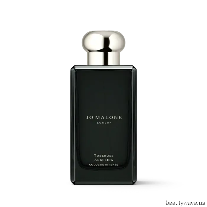 "Heavenly" and "Hypnotic"—All of My Most Complimented Fragrances Share This One Common Element.