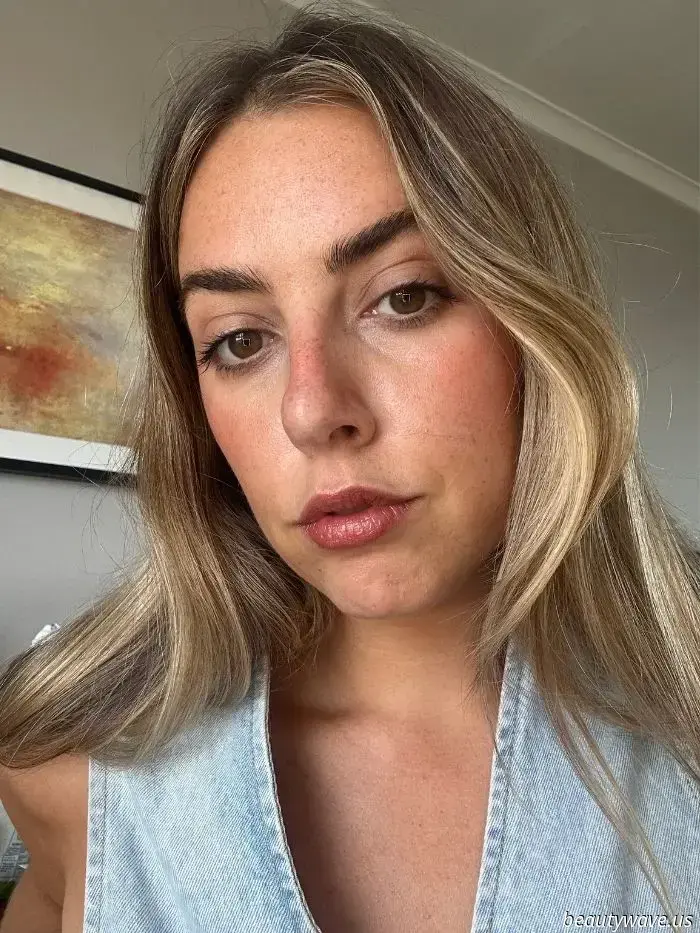 Я носила новую помаду Clinique Nude Honey Almost каждый день неделю — вот что нужно знать