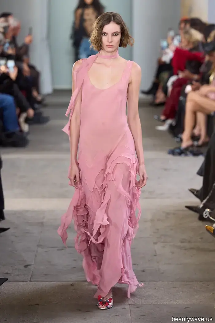 You might have a different opinion, but we believe these 7 color trends are "outdated" for Spring 2026.