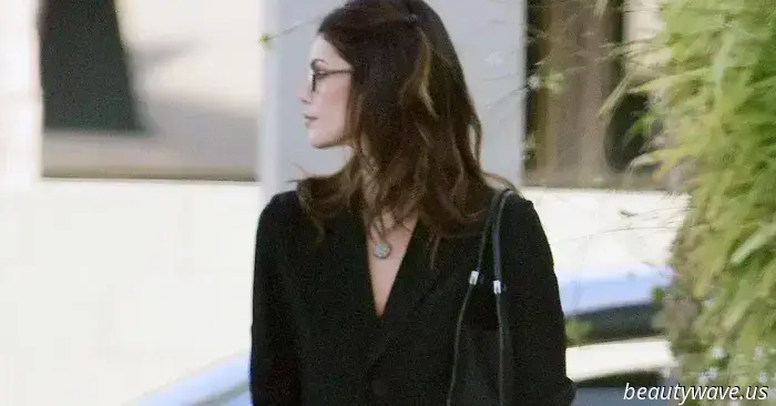 Put an End to Ankle Boots—Miniskirts Should Only Be Styled Like *This* in 2025.
