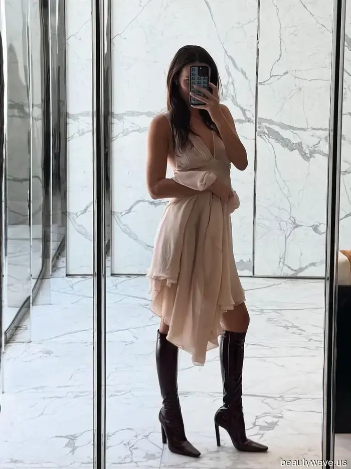 Everyone in Paris has swapped out ankle boots for a style that's far more elegant.