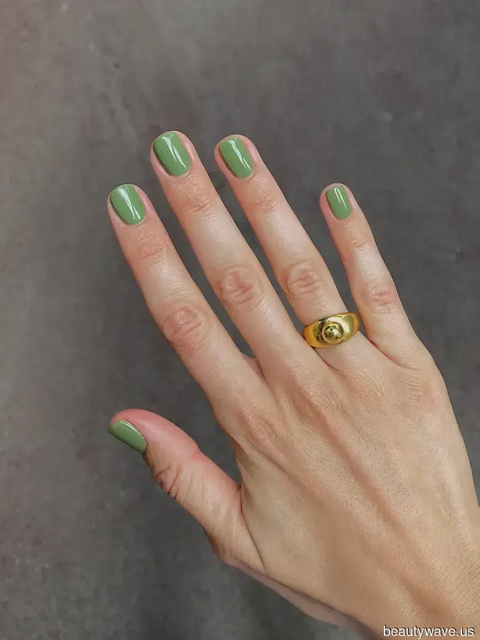 Experten sagen, dass diese 7 Nagellackfarben im August dominieren werden.