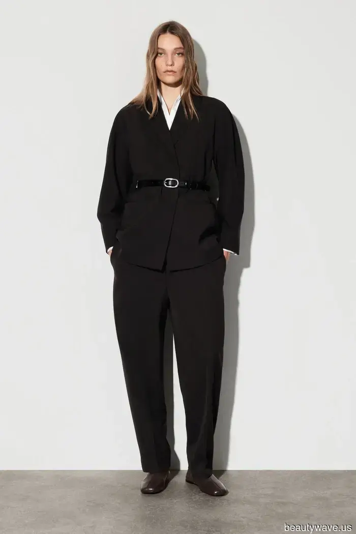 Solo invierto en básicos de lana lujosa para el invierno&mdash;las piezas en oferta de COS cumplen con todos los requisitos.