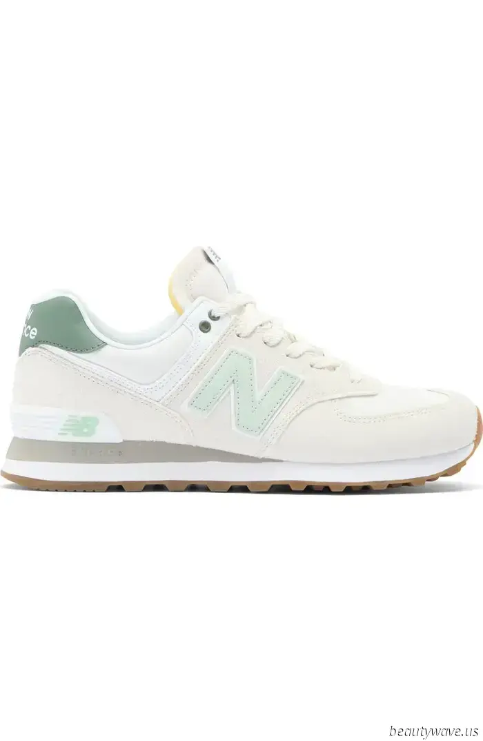 Le sneakers sono i veri protagonisti della vendita di anniversario Nordstrom—questi 29 modelli alla moda sono la prova