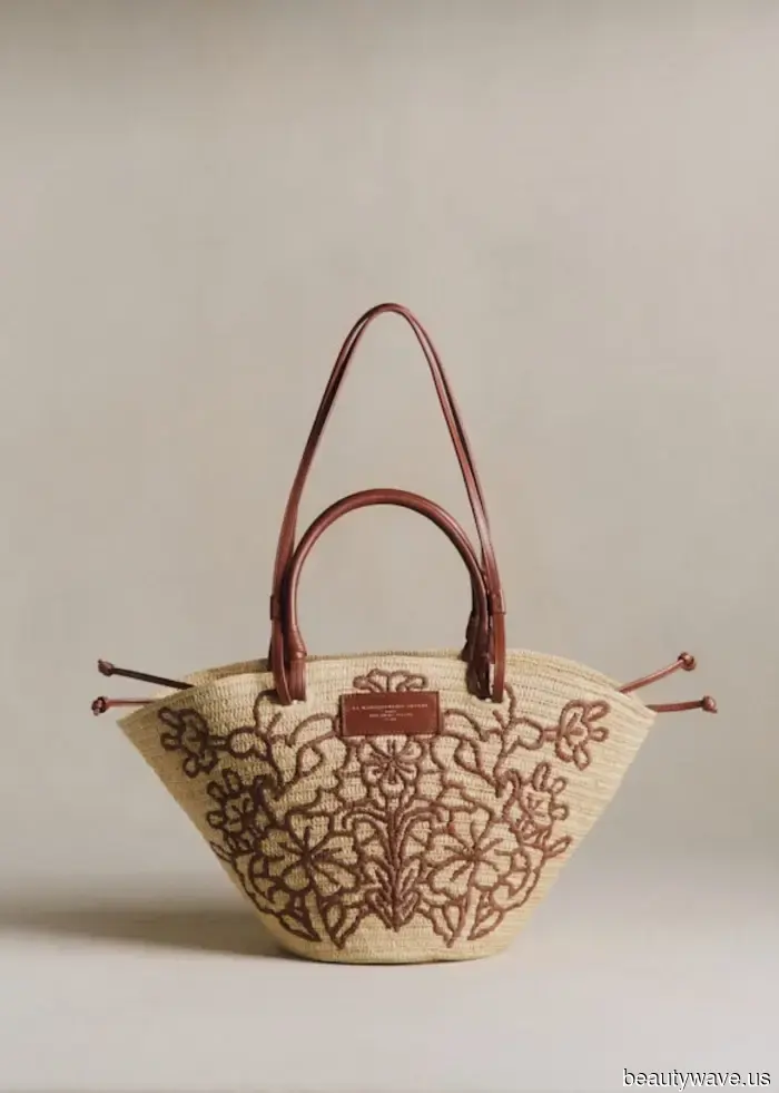 Plötzlich tragen stilvolle Frauen auf der ganzen Welt die französische Sommertasche, die leise Luxus schreit.